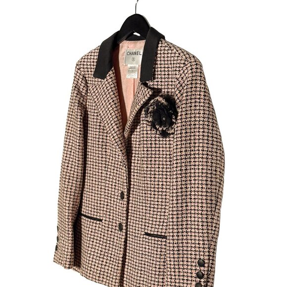 Chanel Vintage SS02 Black Pink Tweed Floral Accent Jacket - Picture 2 of 15